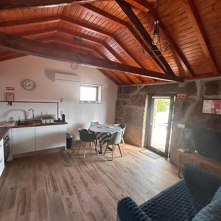 Refugio Do Grilo * Каштелу-ди-Пайва