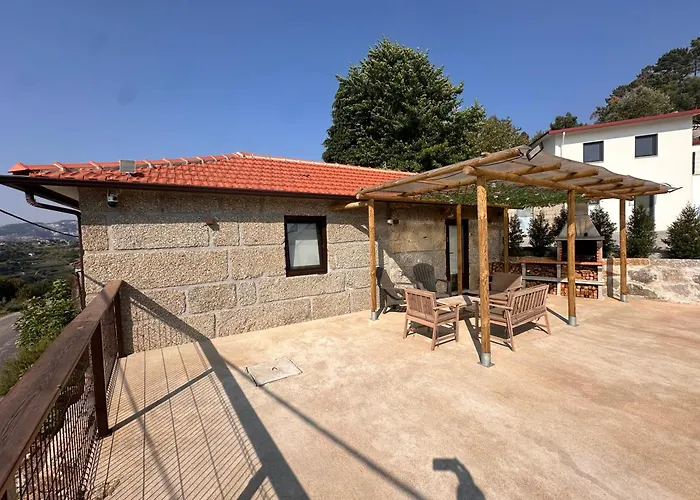 Refugio Do Grilo * Каштелу-ди-Пайва